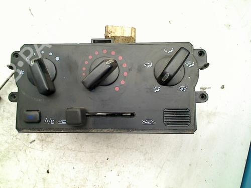 Used Climate control NISSAN MICRA II (K11) 1.3 i 16V (75 hp) 21911291