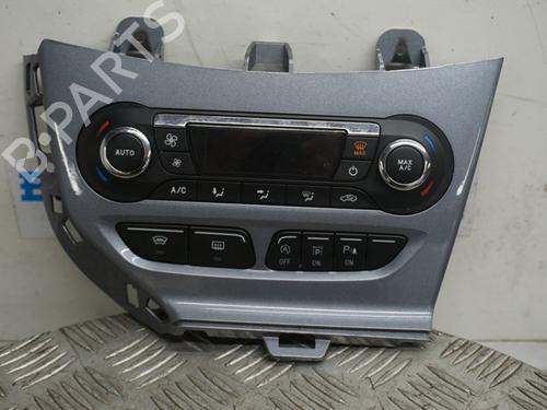 AC Styreenhet / Manøvreringsenhet FORD FOCUS III Turnier 1.6 TDCi ECOnetic (105 hp) 23018733