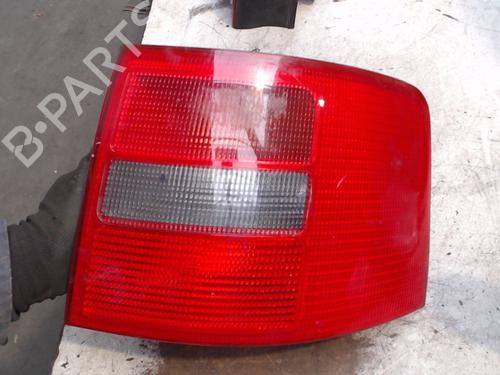 Højre baglygte AUDI A6 C5 Avant (4B5) 1.8 (116 hp) 21945974