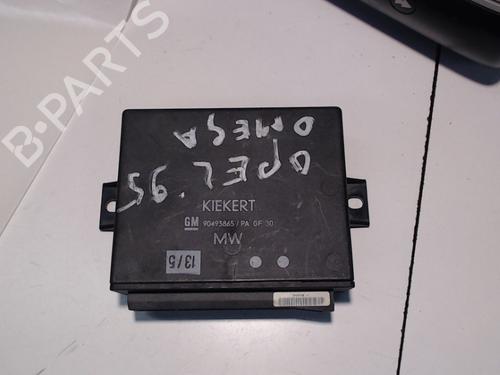 Used Electronic module OPEL OMEGA B (V94) 2.5 TD (F69, M69, P69) (130 hp) 21940189