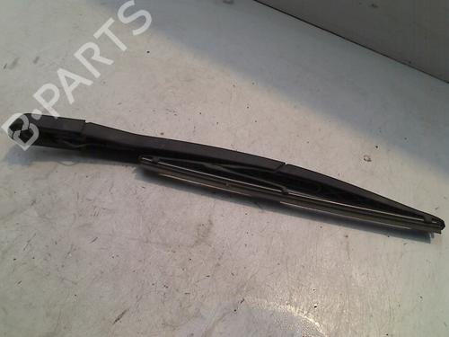 Used Rear windshield wiper arm FIAT GRANDE PUNTO (199_) 1.4 (199AXB11, 199AXB1A, 199BXB1A, 199AXL1A) (77 hp) 21915623