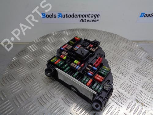 Boîte à Fusibles BMW 5 (F10) 518 d (143 hp) 23013034