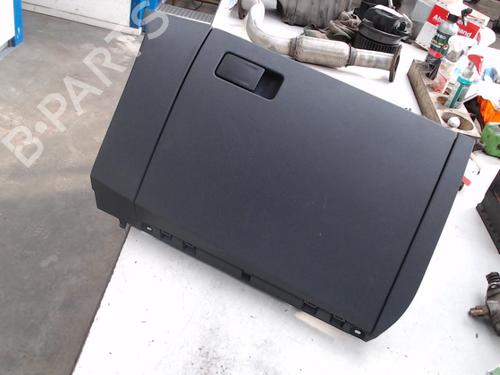 Handskerum VW POLO VI (AW1, BZ1, AE1) 1.0 TSI (95 hp) 21935401