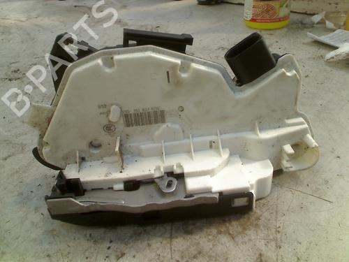 Used Front left lock VW UP! (121, 122, BL1, BL2, BL3, 123) 1.0 (60 hp) 21932597
