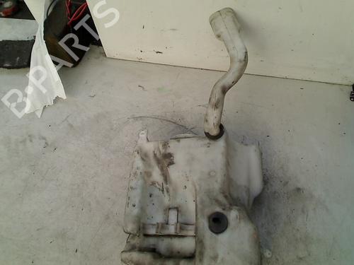 Used Windscreen washer tank MERCEDES-BENZ C-CLASS (W203) C 180 Kompressor (203.046) (143 hp) 21916016