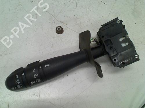 Used Steering column stalk RENAULT CLIO II (BB_, CB_) 1.2 16V (BB05, BB0W, BB11, BB27, BB2T, BB2U, BB2V, CB05,... (75 hp) 21928478