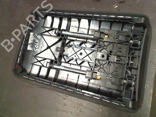 Armrest / Center console VW GOLF VI (5K1) 1.2 TSI | BP21910911I20 