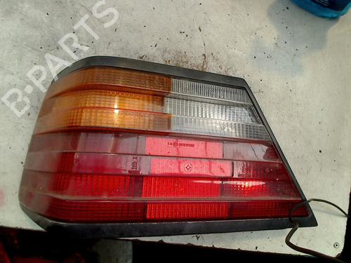 Used Left taillight MERCEDES-BENZ 124 Saloon (W124) 200 D (124.120) (72 hp) 21934125