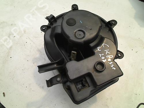 Used Heater blower motor MERCEDES-BENZ C-CLASS (W203) C 200 CDI (203.007) (122 hp) 21909456