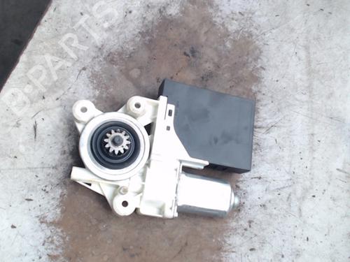 Used Right front window motor VOLVO V50 (545) 2.0 D (136 hp) 21943299