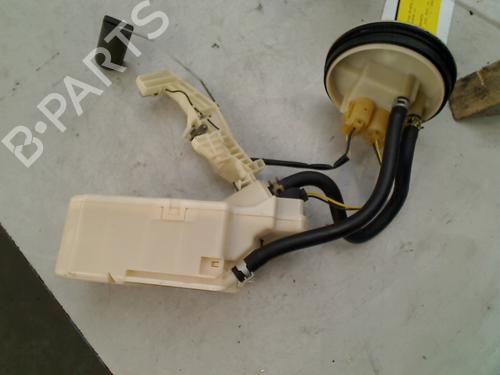 Used Fuel pump NISSAN MICRA II (K11) 1.3 i 16V (75 hp) 21910677