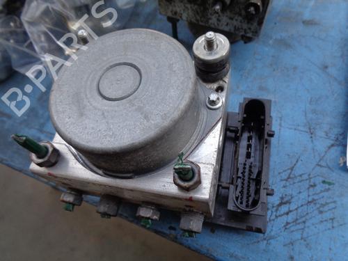 Used ABS pump DACIA SANDERO 1.2 16V (75 hp) 21907339