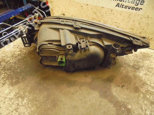 Right headlight FORD MONDEO III Turnier (BWY) 2.0 16V DI / TDDi / TDCi | BP23026212C29 