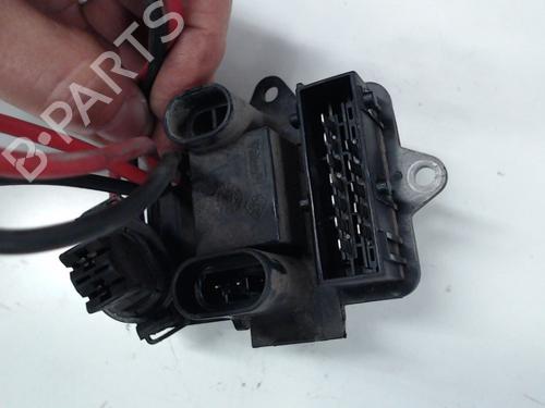 Used Heater resistor OPEL VIVARO A Van (X83) 1.9 DI (F7) (80 hp) 21935459