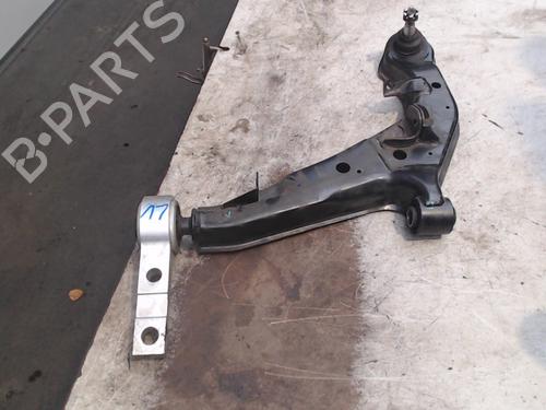Venstre foran bærearm NISSAN PRIMERA Estate (WP12) 1.8 (115 hp) 21945488