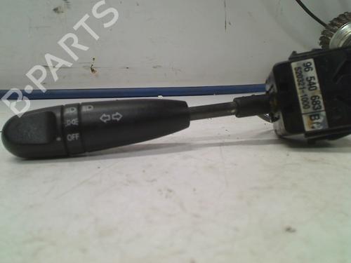 Used Steering column stalk CHEVROLET AVEO / KALOS Hatchback (T250, T255) 1.2 (84 hp) 21929151