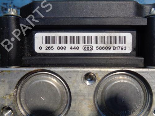 Used ABS pump RENAULT MEGANE II Coupé-Cabriolet (EM0/1_) 1.6 (113 hp) 21900181