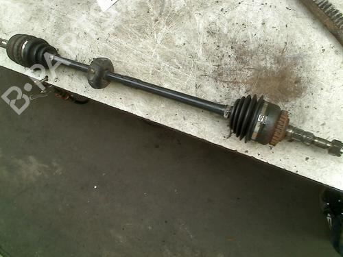 Used Right front driveshaft OPEL VECTRA B (J96) 1.6 i 16V (F19) (100 hp) 21900793