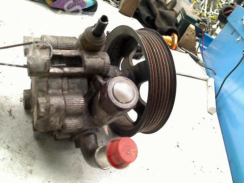 Used Steering pump TOYOTA RAV 4 II (_A2_) 2.0 4WD (ACA21, ACA20) (150 hp) 21911621