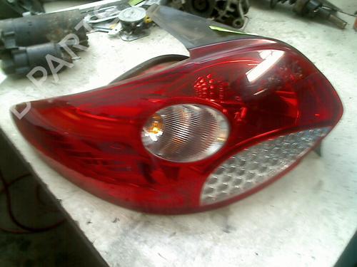 Used Left taillight PEUGEOT 206+ (2L_, 2M_) 1.4 i (2LKFWA, 2MKFWA) (75 hp) 21925895