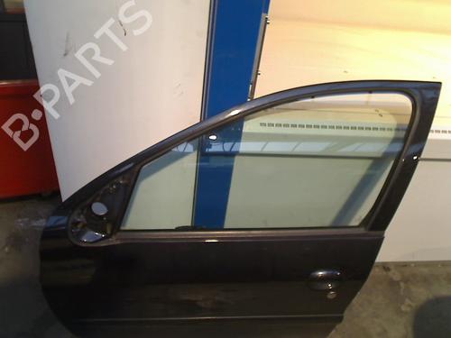 Used Left front door PEUGEOT 206 Hatchback (2A/C) 1.4 i (75 hp) 21912803