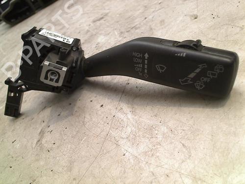 Used Steering column stalk VW GOLF VI (5K1) 1.4 TSI (122 hp) 21928412