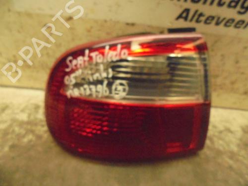 Left taillight SEAT TOLEDO II (1M2) 1.6 16V | BP23026070C34 