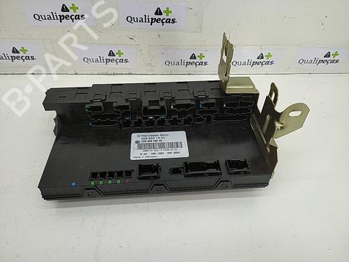 Używane Skrzynka bezpieczników MERCEDES-BENZ C-CLASS (W203) C 220 CDI (203.008) (150 hp) 21630029