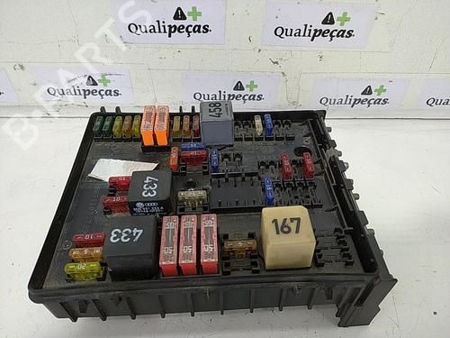 Caja reles / fusibles VW GOLF V (1K1) 1.4 16V (75 hp) 21630913