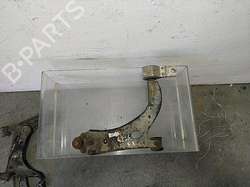 Used Left front suspension arm Left front suspension arm 21615682 21615682