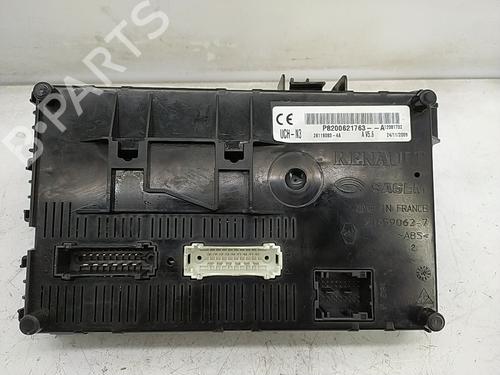 Fuse box RENAULT CLIO II (BB_, CB_) | BP30122504E1