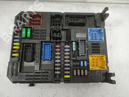 Used Fuse box PEUGEOT 2008 II (UD_, US_, UY_, UJ_, UR_, UC_) 1.5 BlueHDI 100 (102 hp) 30888851