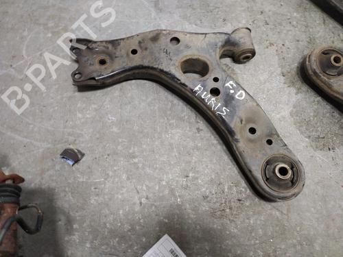 Used Right front suspension arm TOYOTA AURIS (_E15_) 1.4 D-4D (NDE150_, NDE150R) (90 hp) 31725826