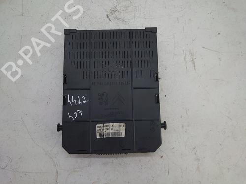 Used Fuse box Fuse box 33295526 33295526