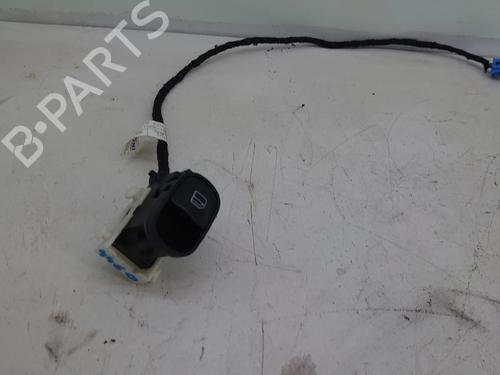 Used Right front window switch Right front window switch MERCEDES-BENZ CLK (C209) CLK 270 CDI (209.316) (170 hp) 31053051 31053051