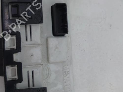 Used Display monitor Display monitor RENAULT MEGANE II Estate Van (KM_) 1.9 dCi (KM14) (131 hp) 33608009 33608009