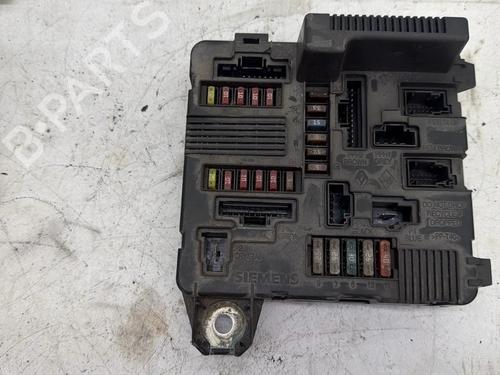 Used Fuse box Fuse box RENAULT MEGANE II Estate (KM0/1_) 1.5 dCi (KM0F, KM0T, KM2B) (82 hp) 33736755 33736755