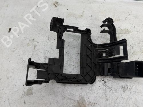 Used Fuse box Fuse box SEAT IBIZA IV ST (6J8, 6P8) 1.2 TDI (75 hp) 33737066 33737066