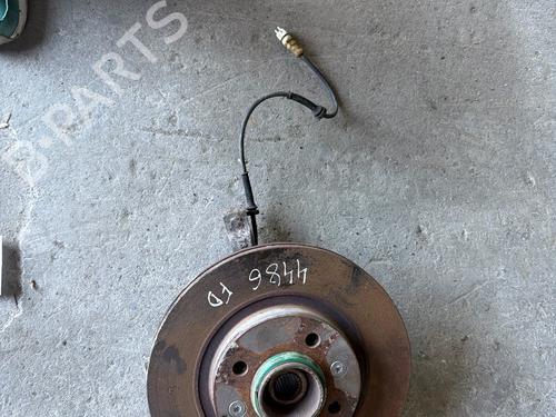 Used Right front steering knuckle Right front steering knuckle RENAULT CLIO II (BB_, CB_) 1.5 dCi (57 hp) 33740517 33740517