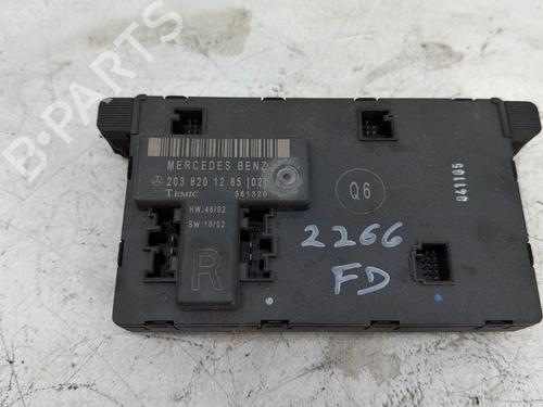 Used Electronic module Electronic module MERCEDES-BENZ C-CLASS (W203) C 220 CDI (203.008) (150 hp) 33748468 33748468