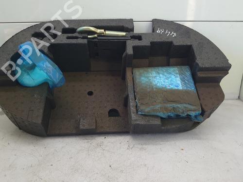 Used Jack Kit Jack Kit PEUGEOT 208 II (UB_, UP_, UW_, UJ_) 1.5 BlueHDI 100 (102 hp) 34266009 34266009