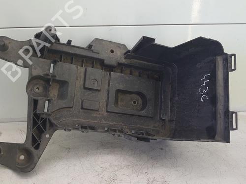 Używane Wspornik / Uchwyt Wspornik / Uchwyt VW PASSAT B6 Variant (3C5) 1.6 FSI (115 hp) 34267750 34267750