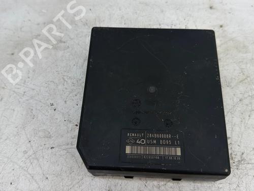 Used Fuse box Fuse box RENAULT MEGANE III Coupe (DZ0/1_) [2008-2016] 34401128 34401128
