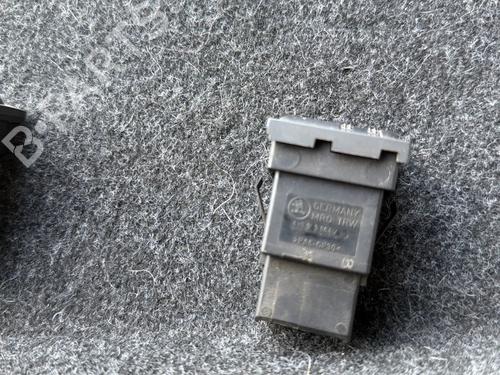 Used Switch Switch SKODA FABIA I (6Y2) 1.4 16V (100 hp) 34571380 34571380