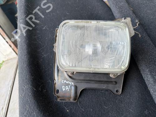 Højre forlygte Højre forlygte MITSUBISHI Canter (FE3, FE4) V [1985-1997] 34569000 34569000