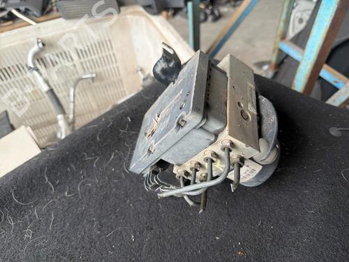 Used ABS pump ABS pump FORD FOCUS I (DAW, DBW) 1.8 TDCi (115 hp) 34615014 34615014