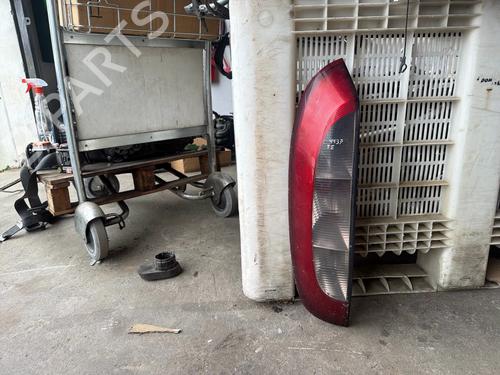 Farolim esquerdo Farolim esquerdo OPEL CORSA C (X01) 1.0 (F08, F68) (58 hp) 34615013 34615013