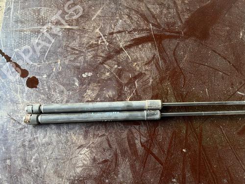 Ammortizzatore portellone posteriore Ammortizzatore portellone posteriore OPEL CORSA C (X01) 1.0 (F08, F68) (58 hp) 34615051 34615051