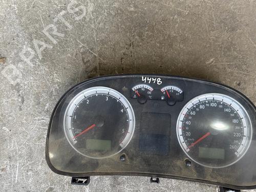 Compteur de vitesse Compteur de vitesse VW BORA I (1J2) 1.9 TDI (115 hp) 35818950 35818950