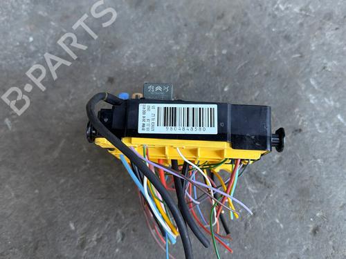 Used Fuse box Fuse box CITROËN BERLINGO Box Body/MPV (K9) 1.6 BlueHDi 100 (99 hp) 35932485 35932485
